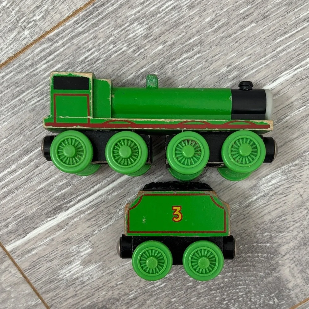 Wooden Henry and Tender 2000